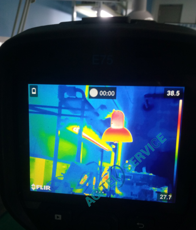 福禄克Fluke E75红外热成像仪开机蓝屏维修